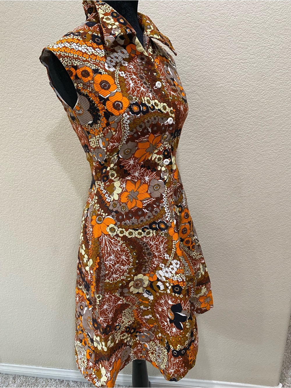 70s Vintage Floral Button-Front Women’s Dress, Brown & Orange, Small - Picture 3 of 16